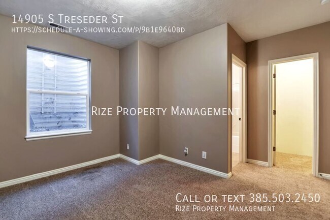 Building Photo - 14905 Treseder St