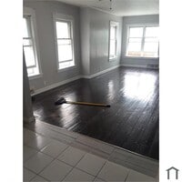 Building Photo - 133 Phyllis Ave