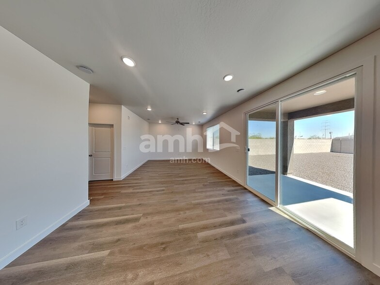 Building Photo - 4415 S 97th Dr