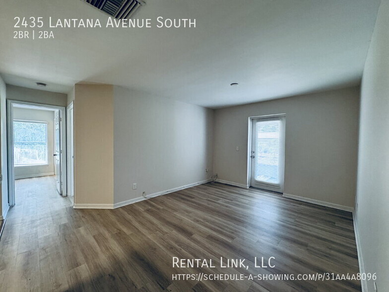 Building Photo - 2435 Lantana Ave S