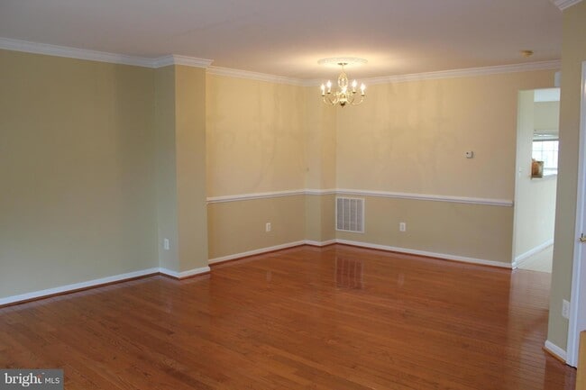 Building Photo - 24651 Kings Canyon Square