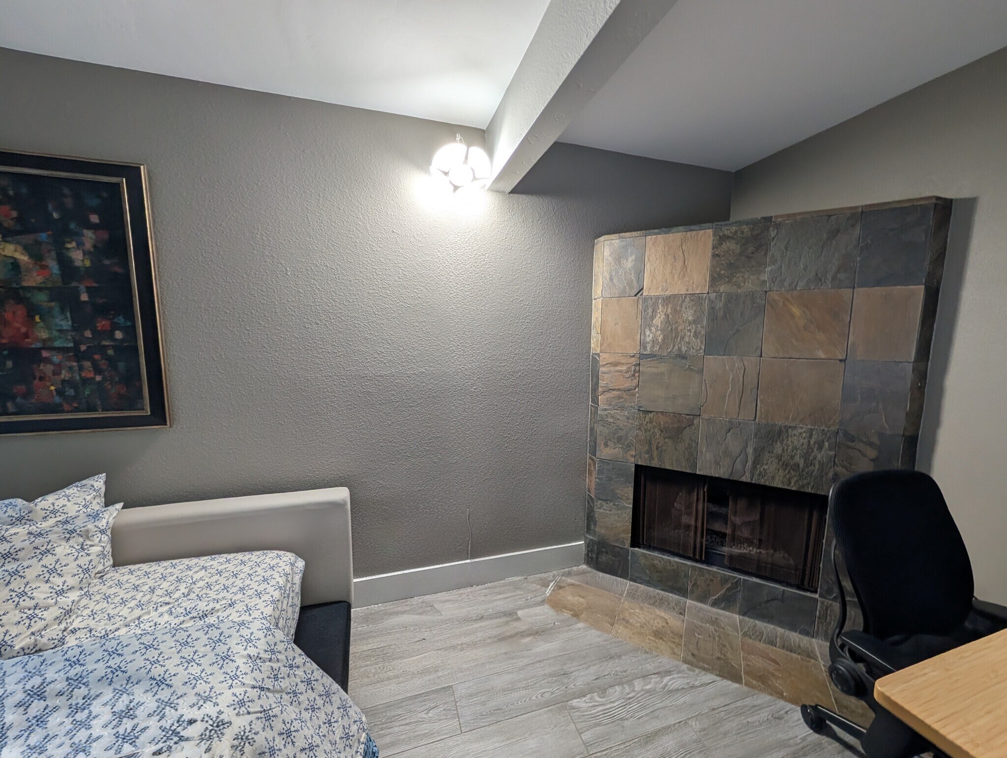 Building Photo - 245 S Helix Ave