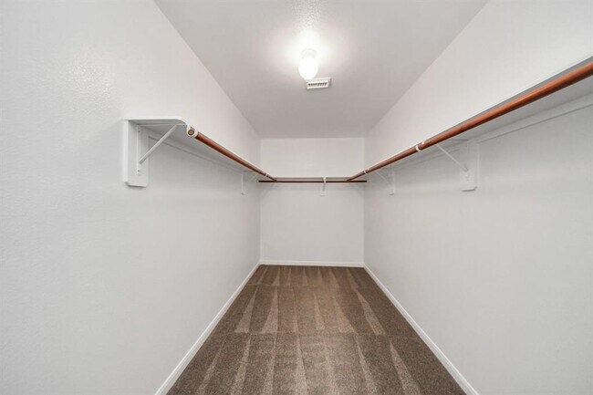 Building Photo - 17111 Plaistow court