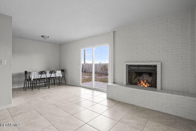 Building Photo - 2513 Red Sails Dr