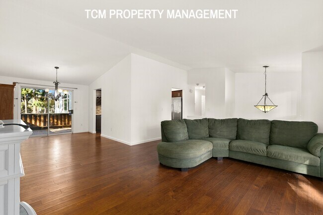 Building Photo - 15703 Midvale Ave N