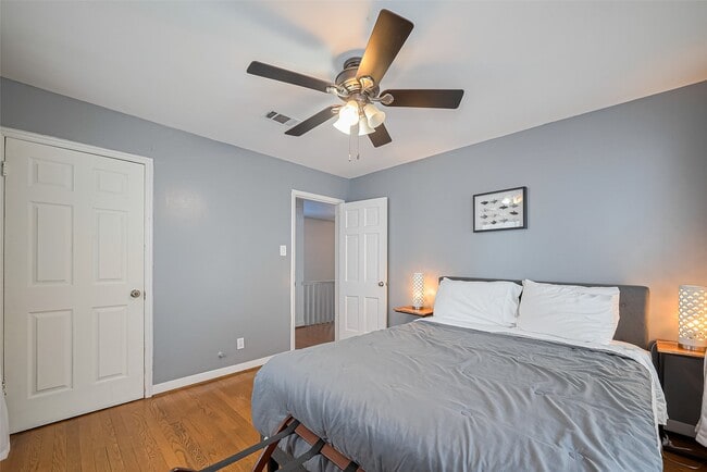 Building Photo - 2163 University Blvd