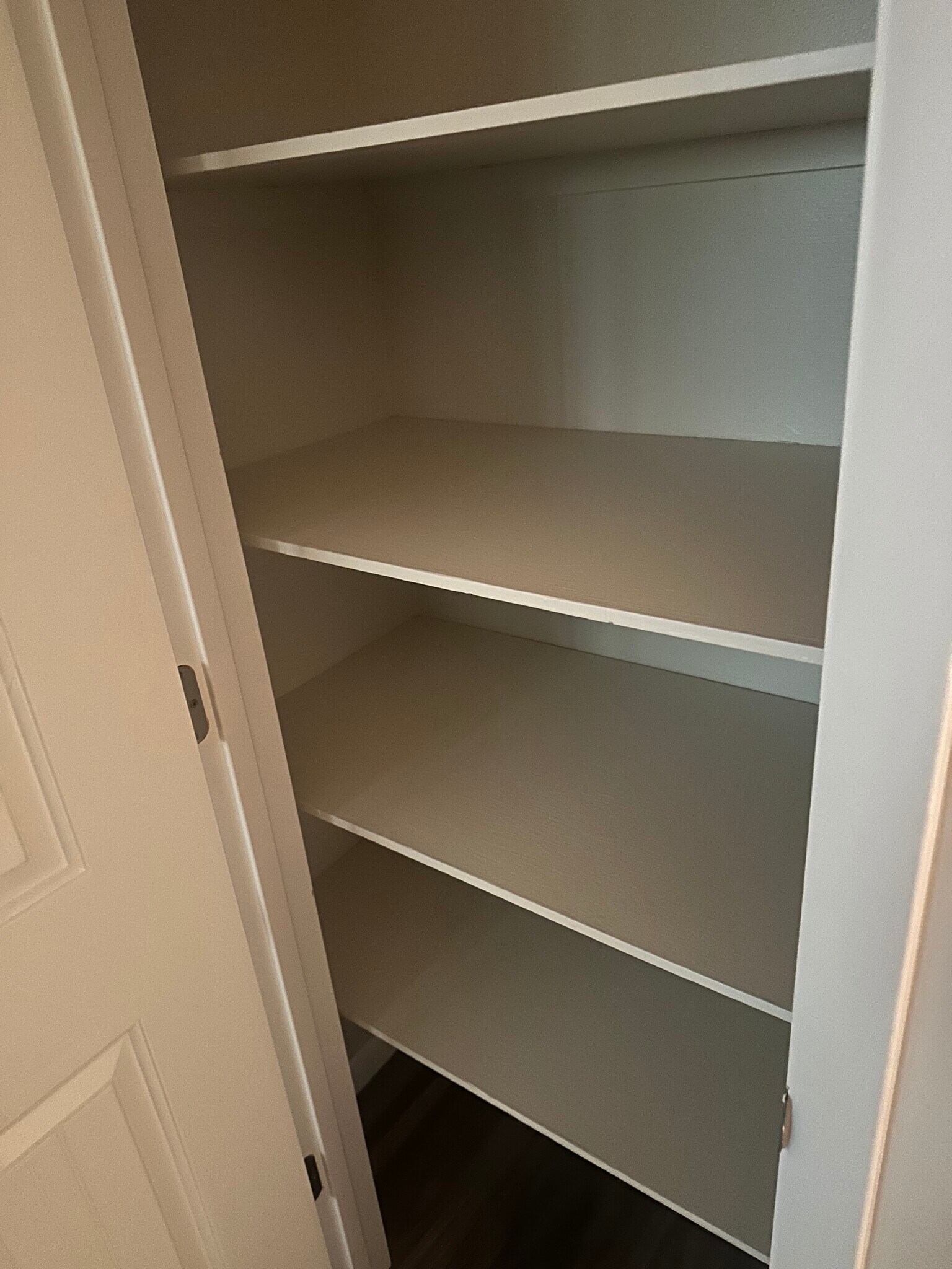 Building Photo - 705 Custer Ave