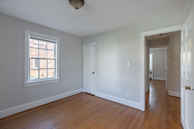 Building Photo - Completely Updated Charming Cape Cod