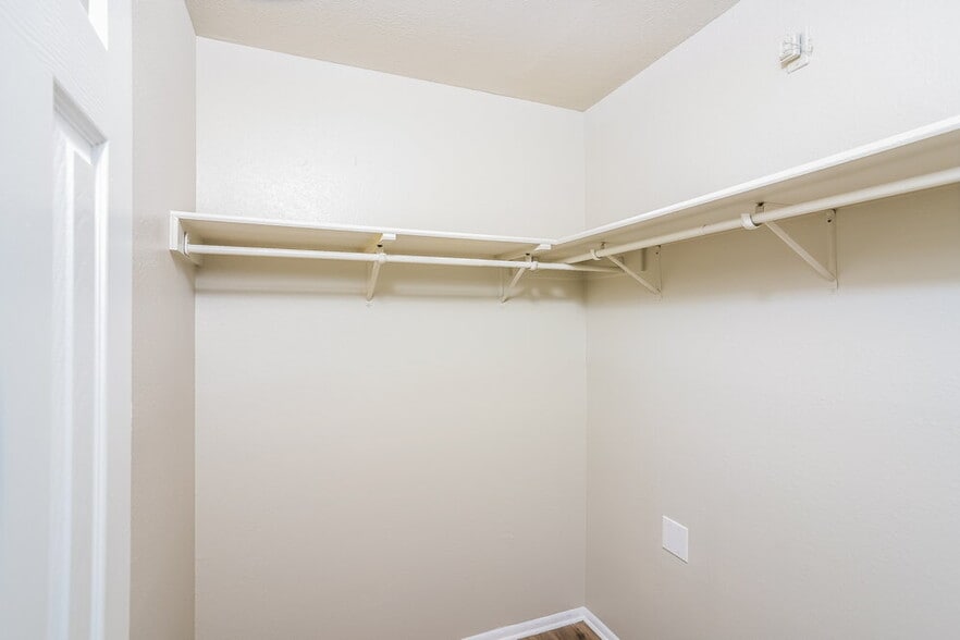 Building Photo - 9330 Arden Bend