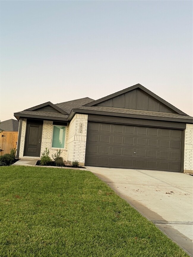 Primary Photo - 28734 Bottom Grass Trl