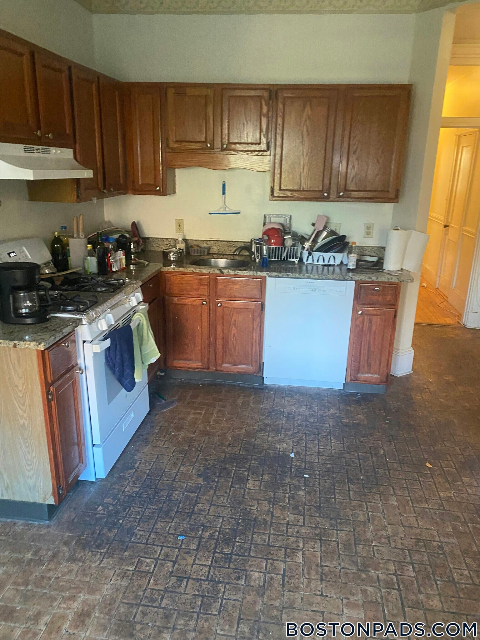 Building Photo - 1426 Commonwealth Ave