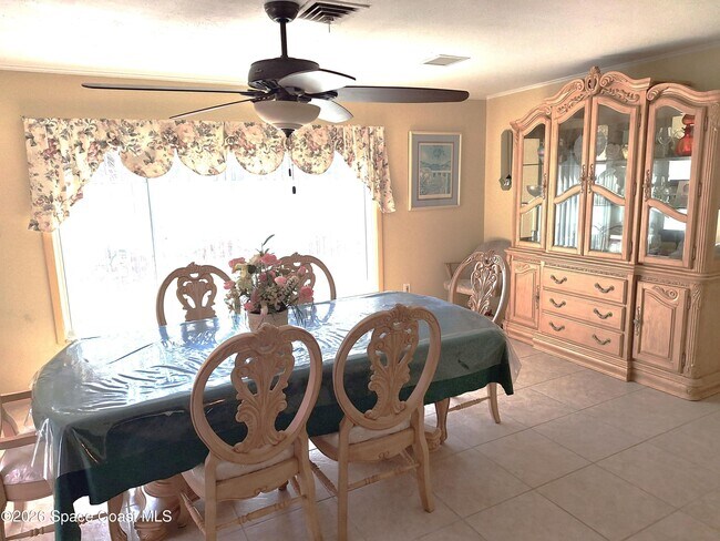 Building Photo - 279 Ellwood Ave