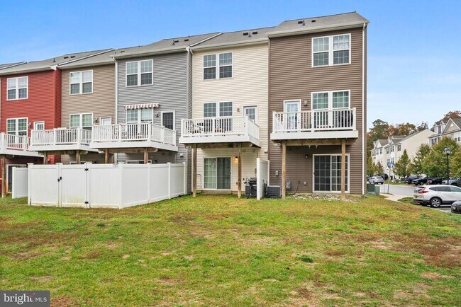 Building Photo - 23177 Ambrosia Ln