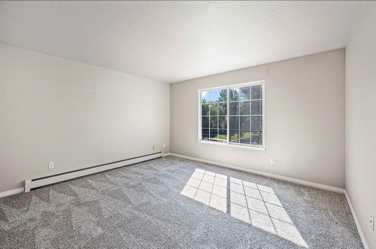 Building Photo - 712 Glen Ct