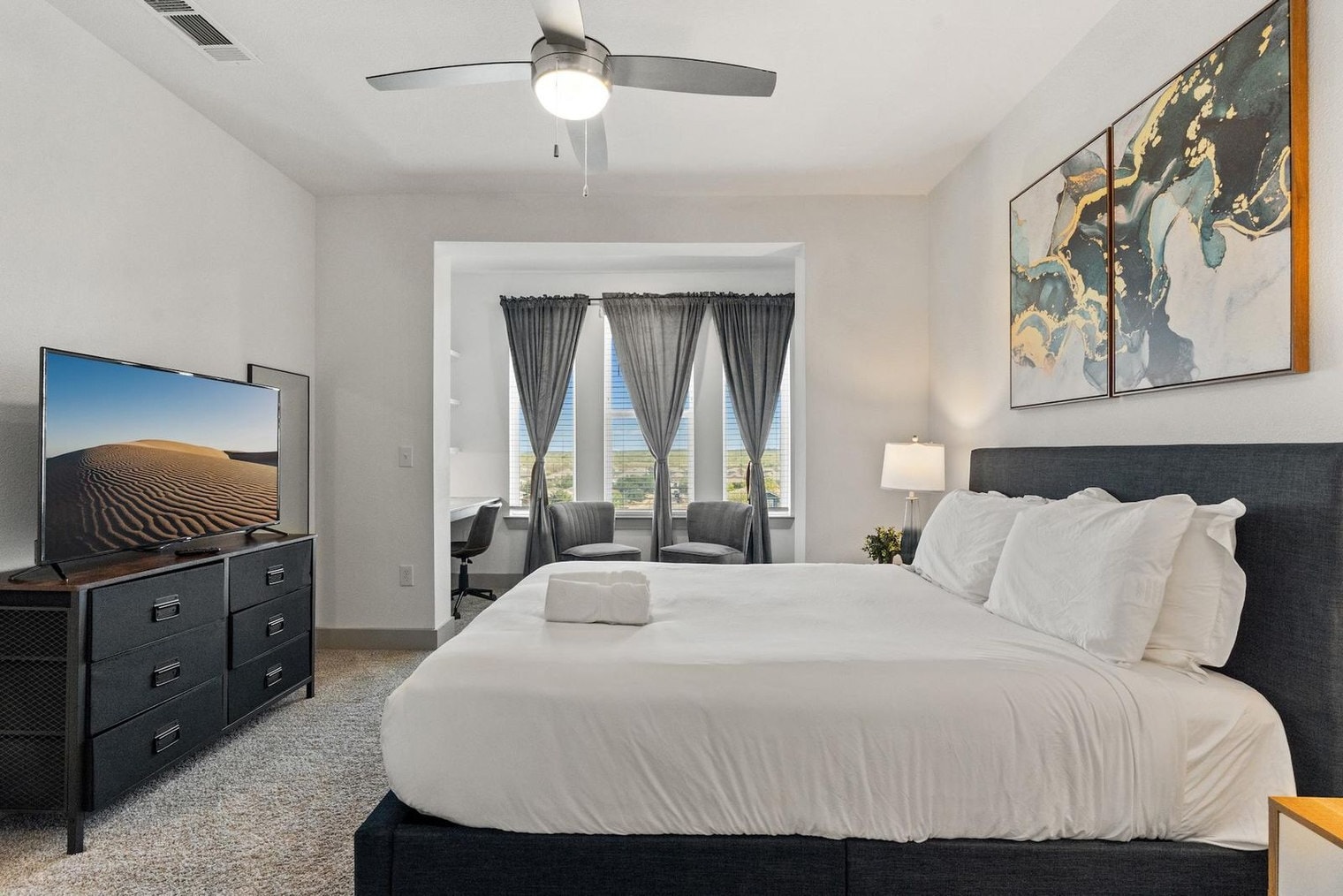 Building Photo - 12100 1/2 Ferrystone Glen Dr