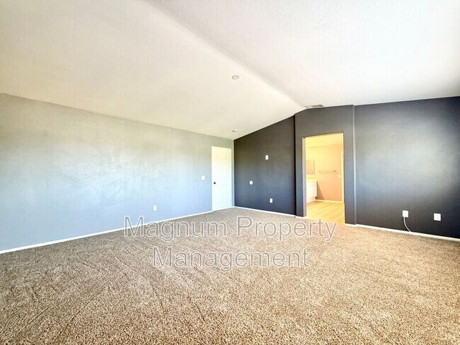 Building Photo - 46383 Vianne Ct