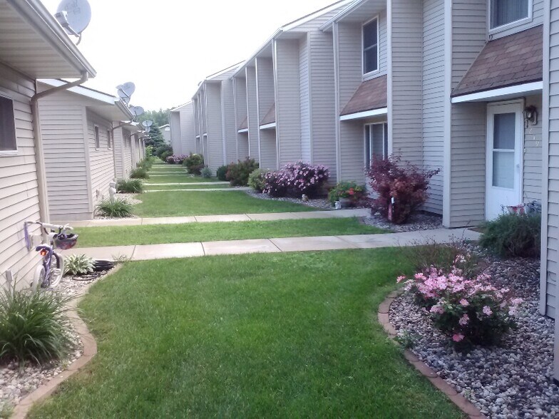 Building Photo - 603 Burton Ln