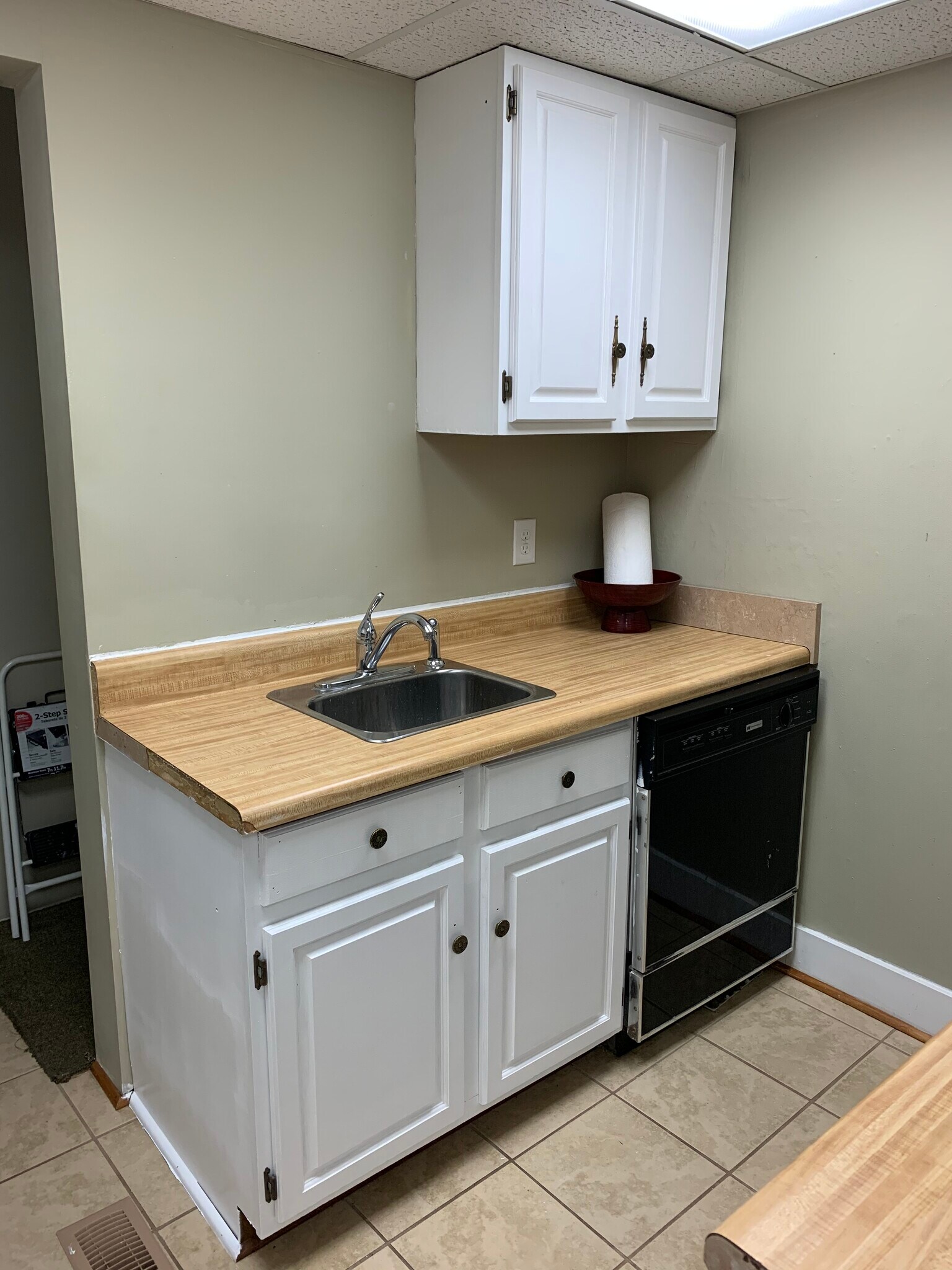 Kitchen cont' 2 - 1725 King Woods Dr, APT A