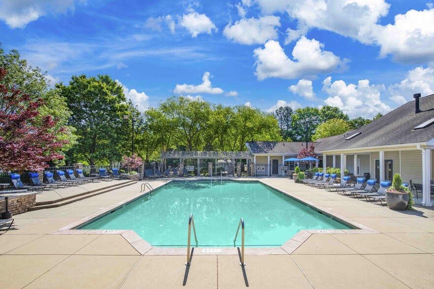 MAA Paddock Club 50 Rocky Creek Rd Greenville SC 29615 Apartment Finder