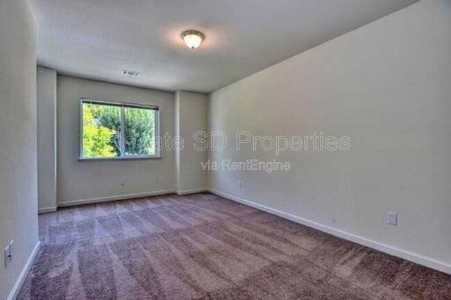 Building Photo - 2836 Grove Way