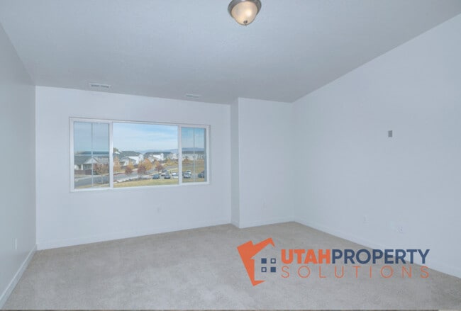 Building Photo - 1108 Emerald Pools Ln