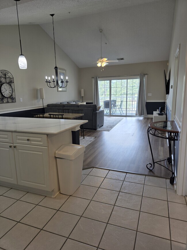 Building Photo - 4879 Dahlia Ct