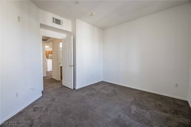 Building Photo - 7135 S Durango Dr