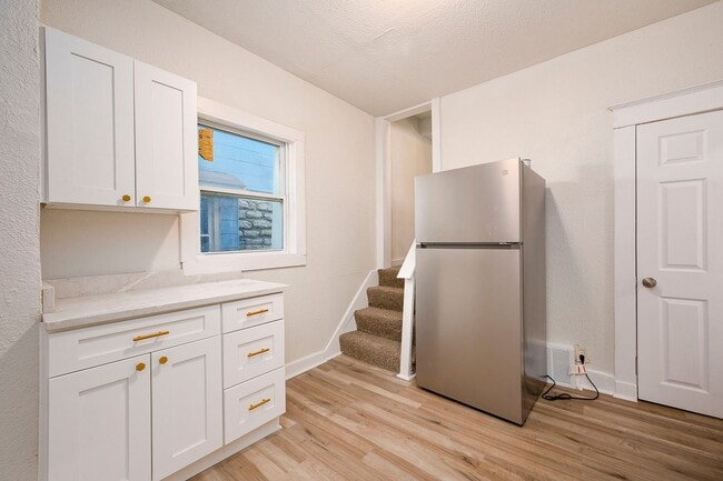 Building Photo - 5 Bedroom Home Near Central Park and Centr...