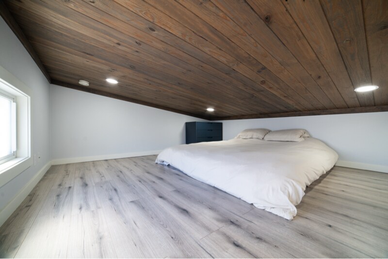 Building Photo - 8220 Canoga Ave