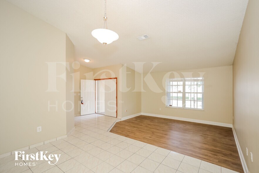 Building Photo - 14979 SW 63rd St