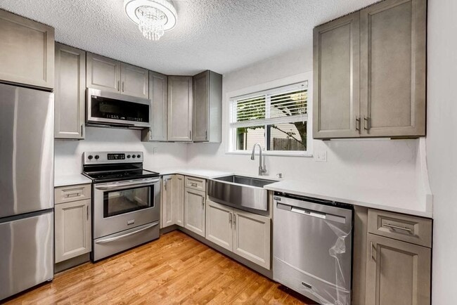 Building Photo - 9745 Loblolly Ln