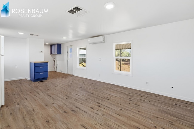 Building Photo - 6525 N Brushtail Ln