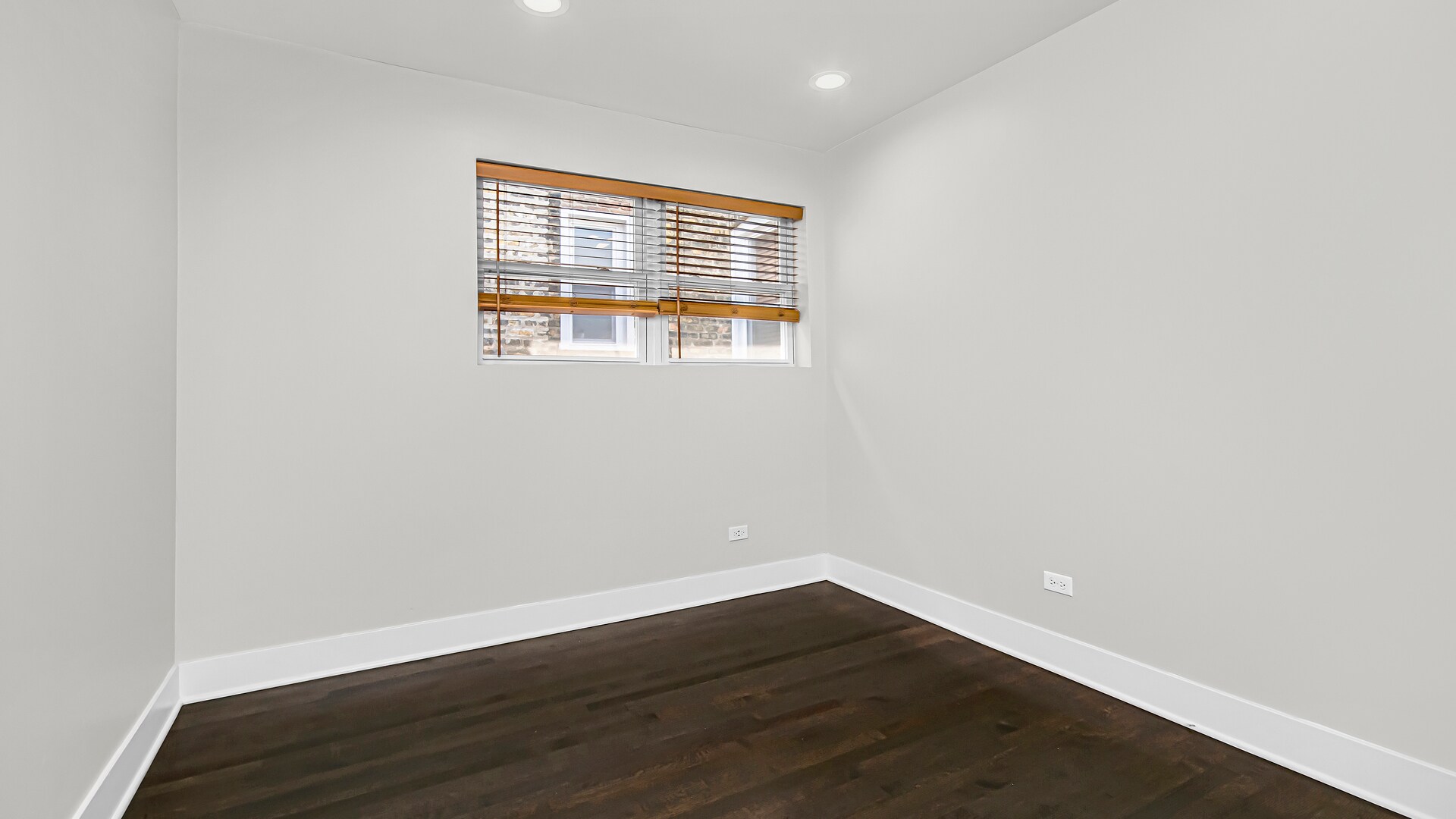 Building Photo - 6459 N Wayne Ave