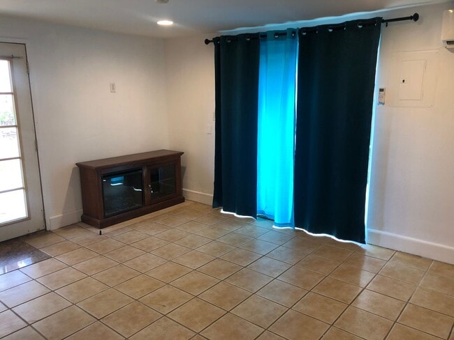 Building Photo - 620 Suisun St