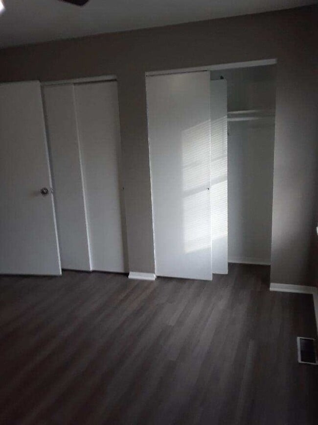 Building Photo - Newly updated 1 bedroom 1 bath duplex