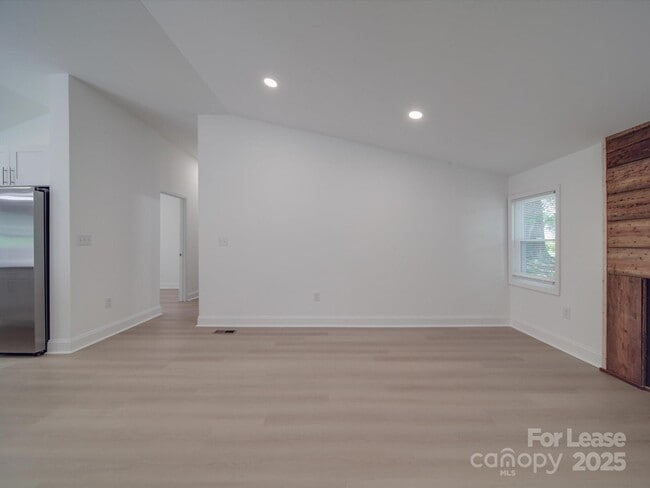 Building Photo - 1012 Wood St