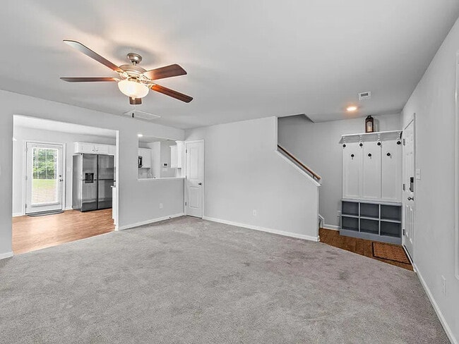 Building Photo - Earn Wealth While Leasing - Like a Homeown...