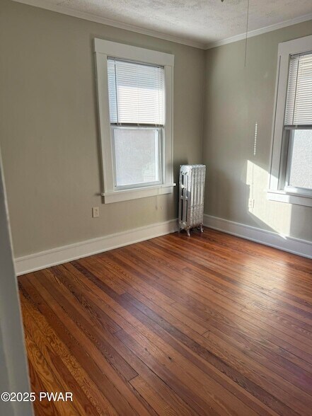 Building Photo - 341 Broad St