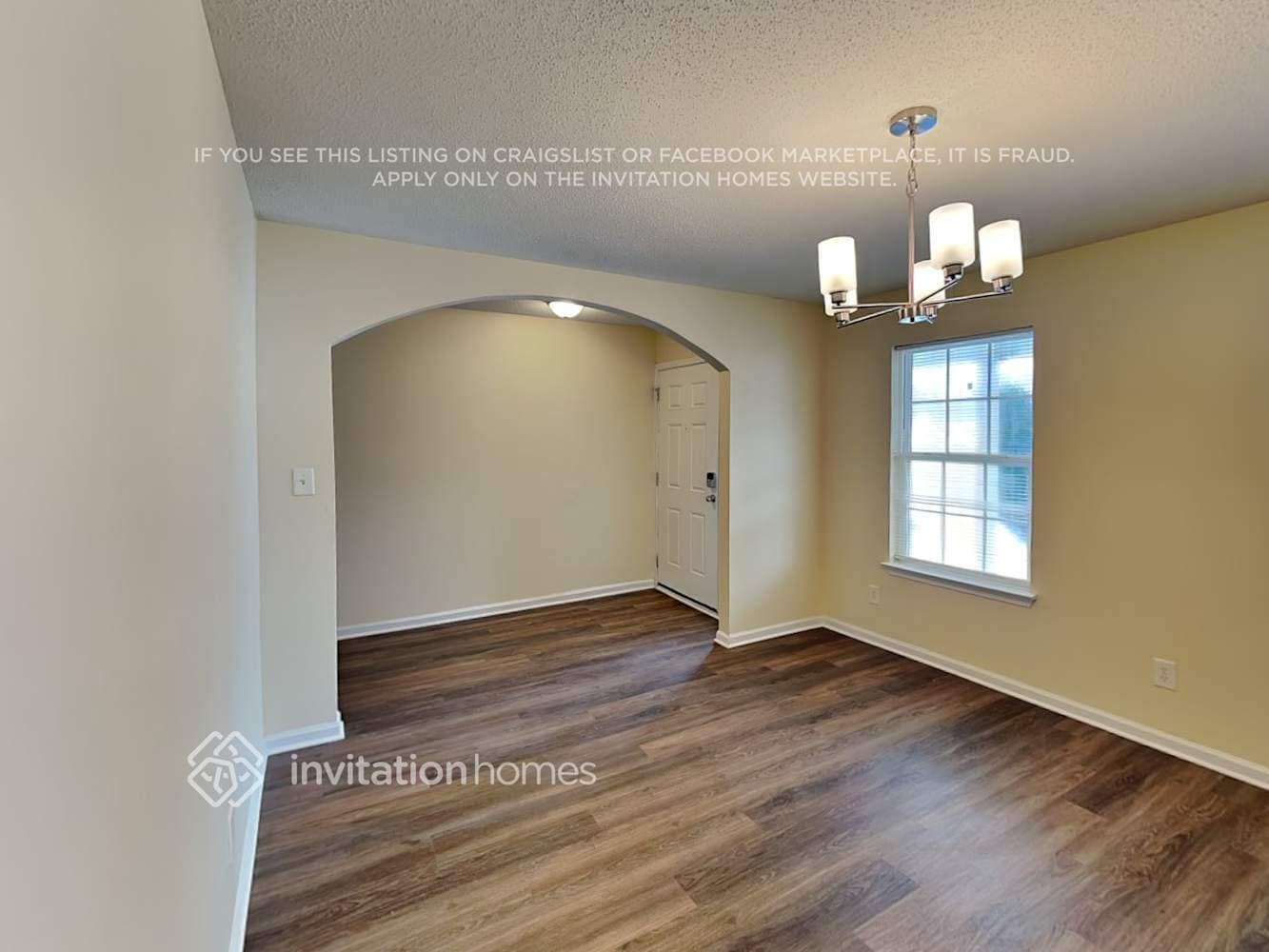 Building Photo - 1718 Mission Oaks St