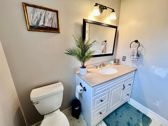Building Photo - Charming Home in Quiet Salem Woods Cul-de-Sac