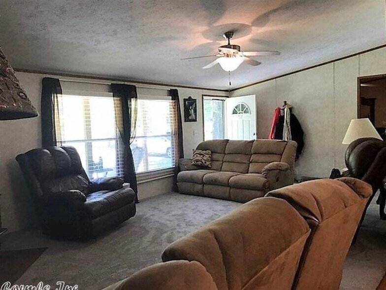 Building Photo - 1301 Pine Haskell Dr