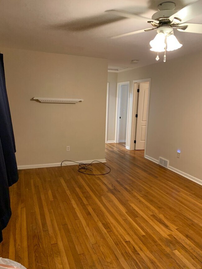 Building Photo - Wonderful 4 bedroom + South Burlington home