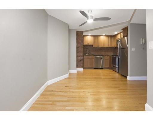 Building Photo - 95 Gainsborough St