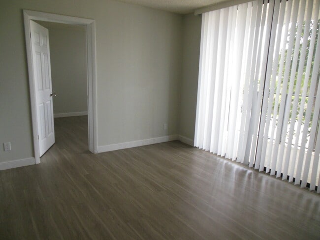 Building Photo - TWO BEDROOM TWO BATHROOM! WATERFRONT COMMUNITY