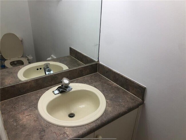 Building Photo - 6756 Sienna Club Dr