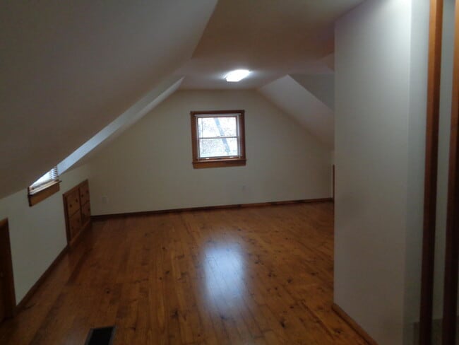 Building Photo - 708 Edgewood Ave