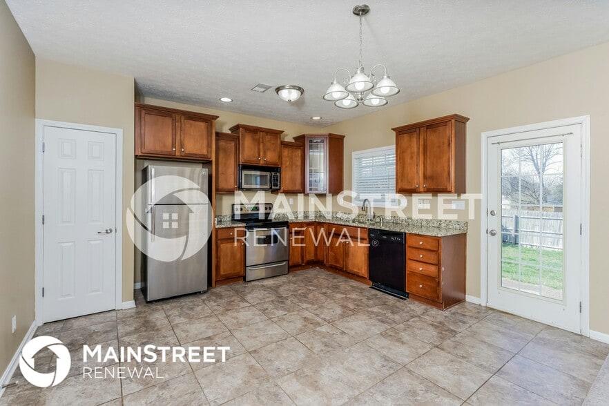 Building Photo - 914 Lyle Ct