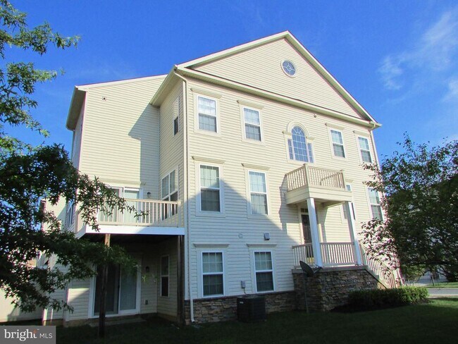 Building Photo - 4314 Vintage Ivy Ln