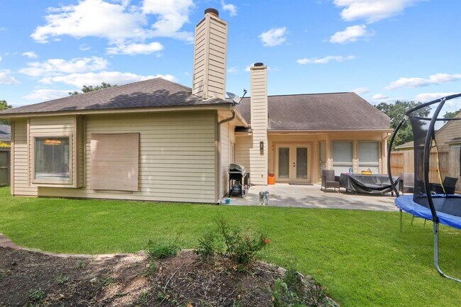 Building Photo - 2926 Lakefield Way