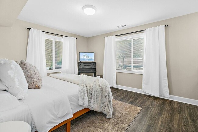 Building Photo - 2615 N Starr St